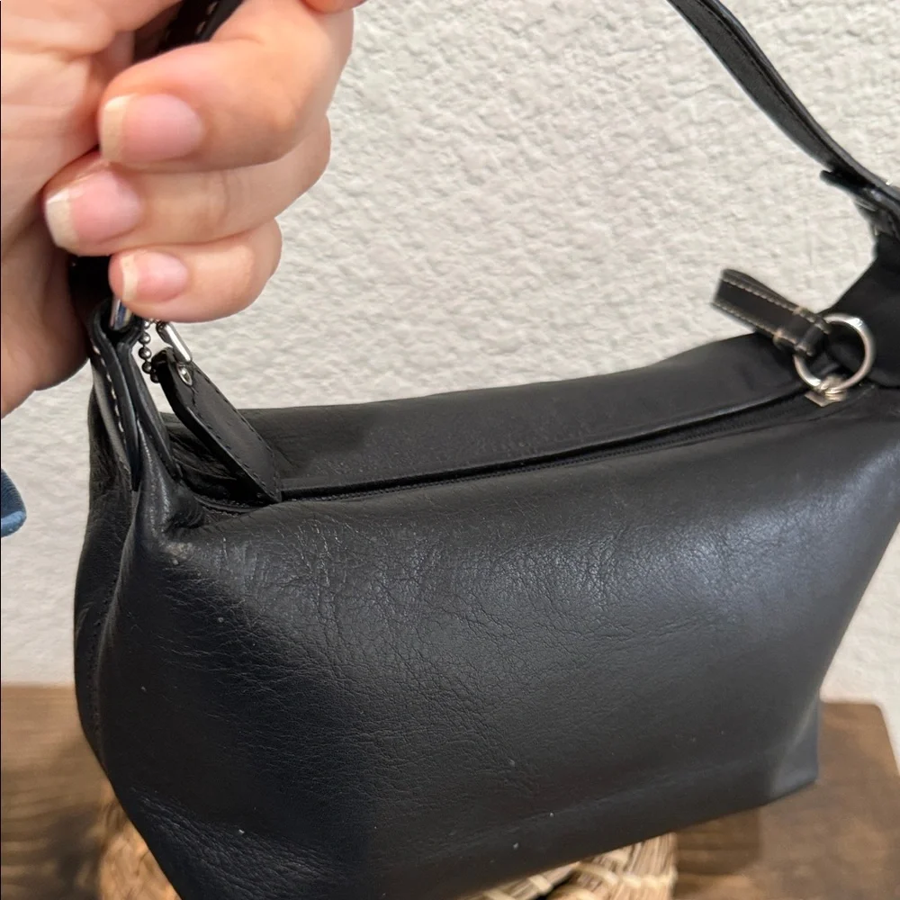 Mini Coach Black Leather Bag - Picture 4 of 14
